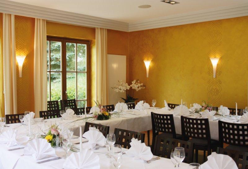 Hotel Goldener Hirsch Suhl Esterno foto