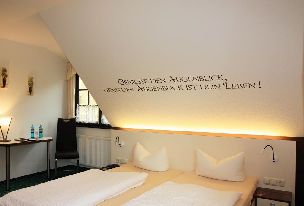 Hotel Goldener Hirsch Suhl Esterno foto